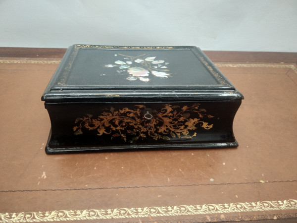 Papier-mâché writing case