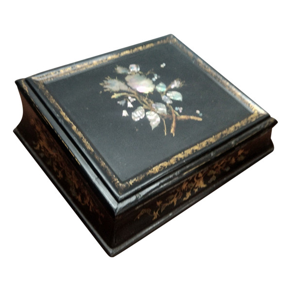 Papier-mâché writing case