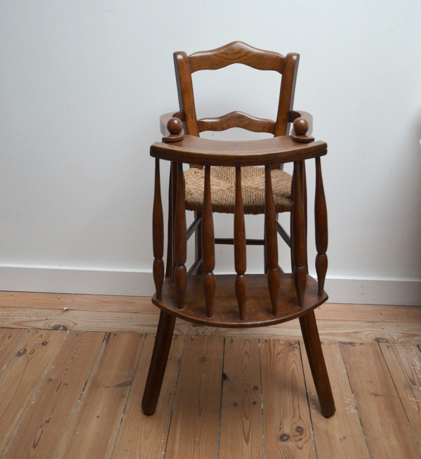 Chaise haute pour enfant circa 1900