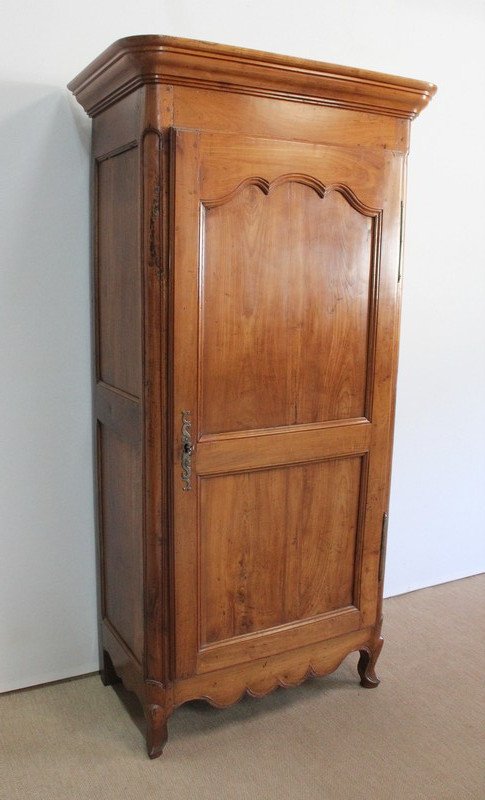  Bonnetière en Merisier massif, style Louis XV - Début XIXe 