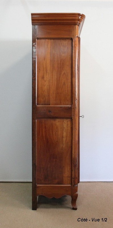  Bonnetière en Merisier massif, style Louis XV - Début XIXe 