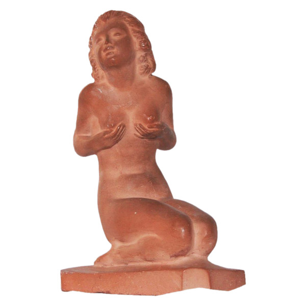 FEMME ASSISE, Terre cuite art déco 