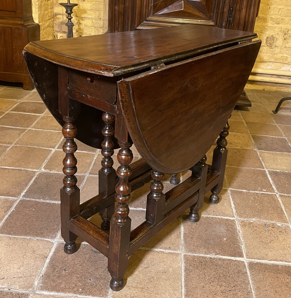Table Gateleg En Chêne Du 17° Siècle