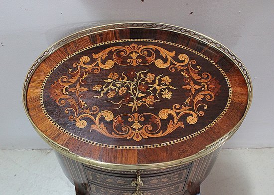 Petite Commode Chiffonnière Marquetée, en Palissandre, style Transition Louis XV - Louis XVI - Milieu XIXe 