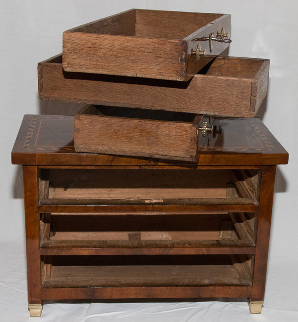 Cassettiera d'epoca del Direttorio