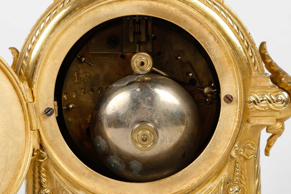 Une Garniture De Cheminée En Bronze Doré Et émail Cloisonné Fin XIXème Siècle