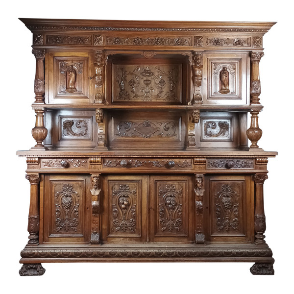 Credenza rinascimentale in noce del XIX secolo