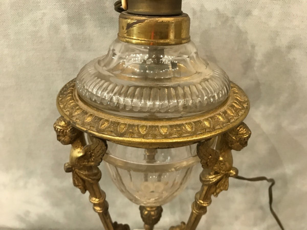 schöne Petroleumlampe aus dem 19. Jahrhundert aus Bronze und Kristall