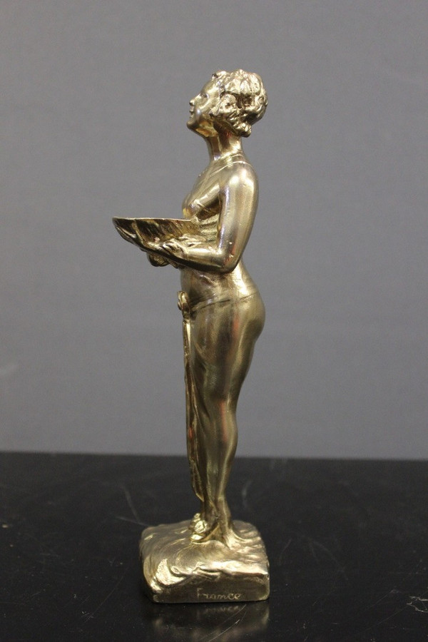 Sculpture Art Déco En Régule Doré Représentant Une Femme Vers 1930