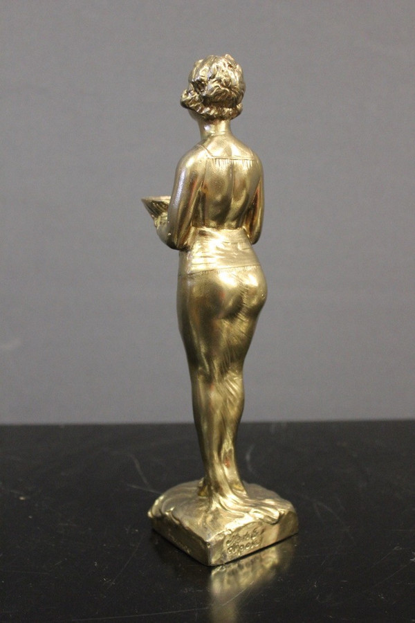 Sculpture Art Déco En Régule Doré Représentant Une Femme Vers 1930