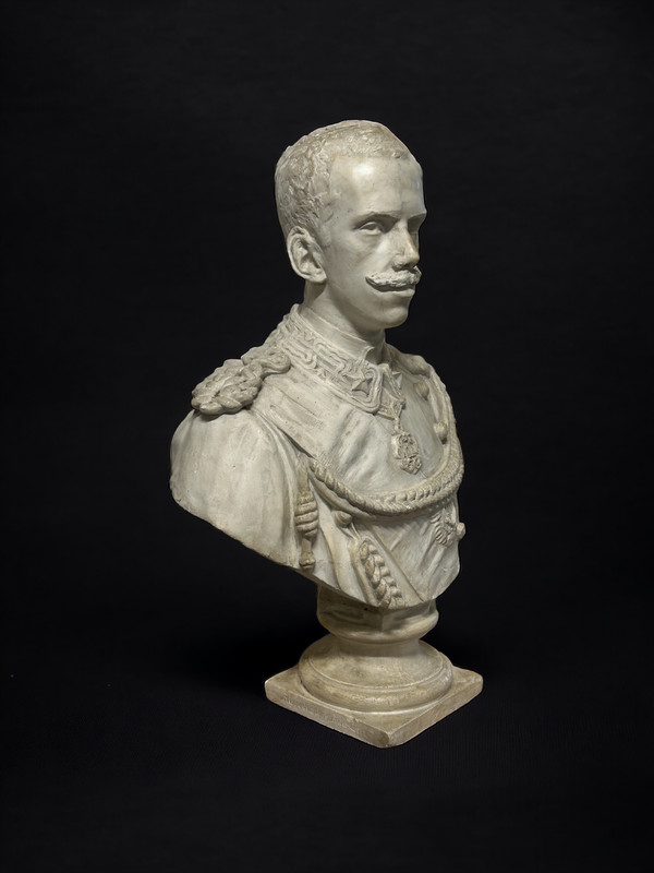 Humberto 1° Re d'Italia ( 1844-1900 ) Grande busto in gesso Inizio XIX secolo Humberto 1° Re d'Italia