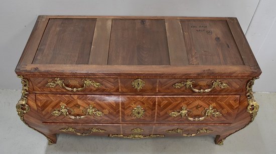  Importante Commode Tombeau en Bois de Rose, style Louis XIV - Milieu XXe 