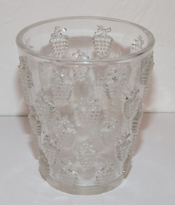Vaso modello Lava Raisins Malaga R Lalique 1937