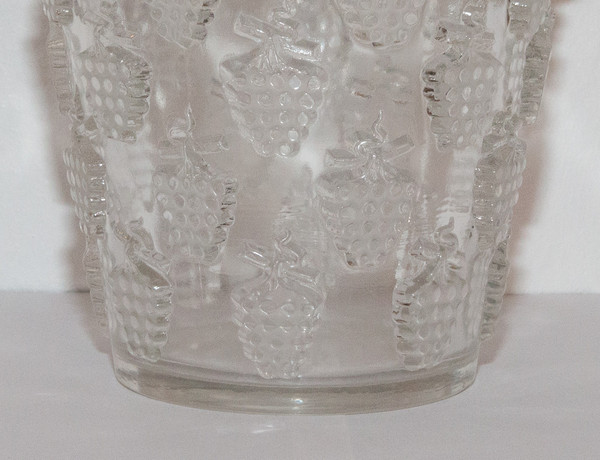 Vaso modello Lava Raisins Malaga R Lalique 1937