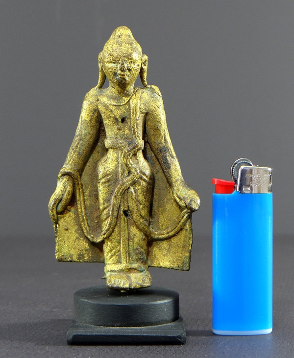 Birma, Bagan Region, 18. Jahrhundert oder früher, Bronzestatue, die Buddha darstellt.