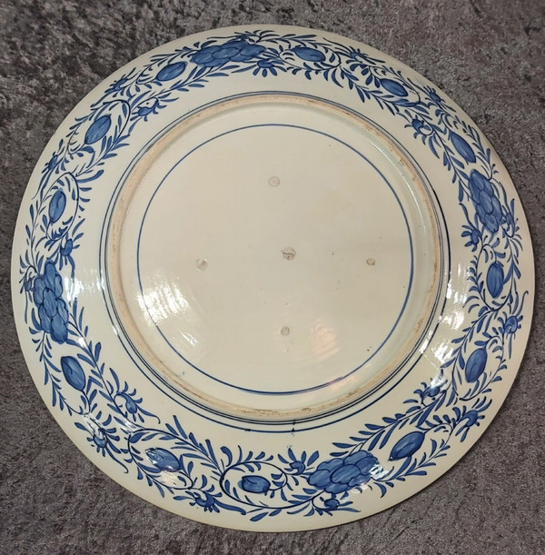 Raro e grandissimo piatto Imari del XIX secolo