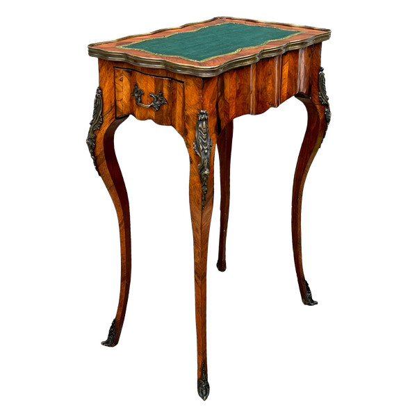 XIXth CENTURY LOUIS XV STYLE ESTAMPLED SALON TABLE / VIOLONED IN MARQUETRY