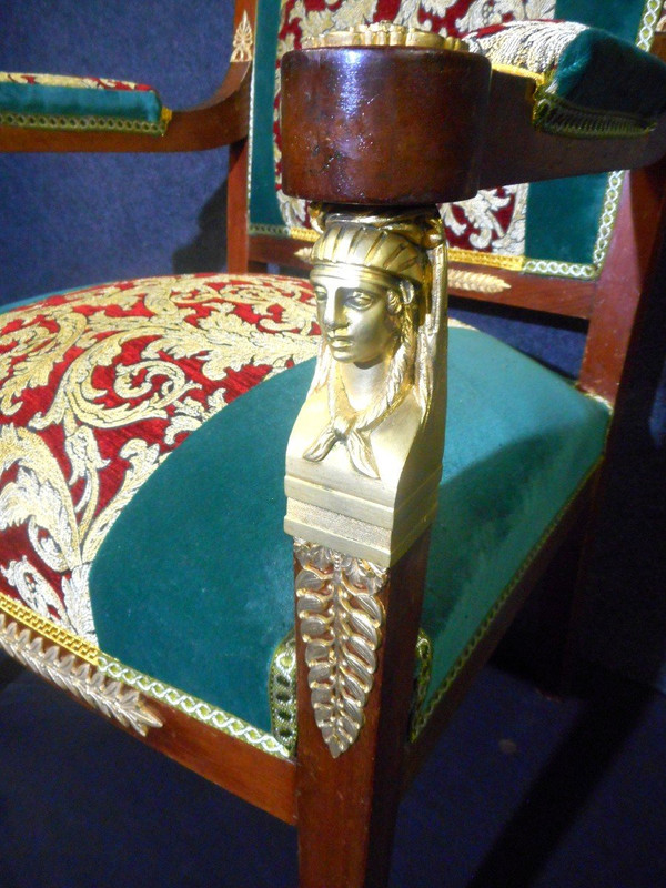 Serie di poltrone di epoca impero in mogano e bronzo dorato