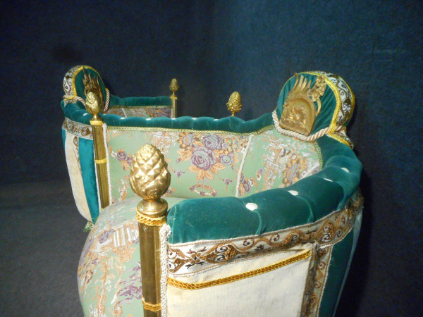 Confidente indiscreto Capitonné periodo Napoleone III