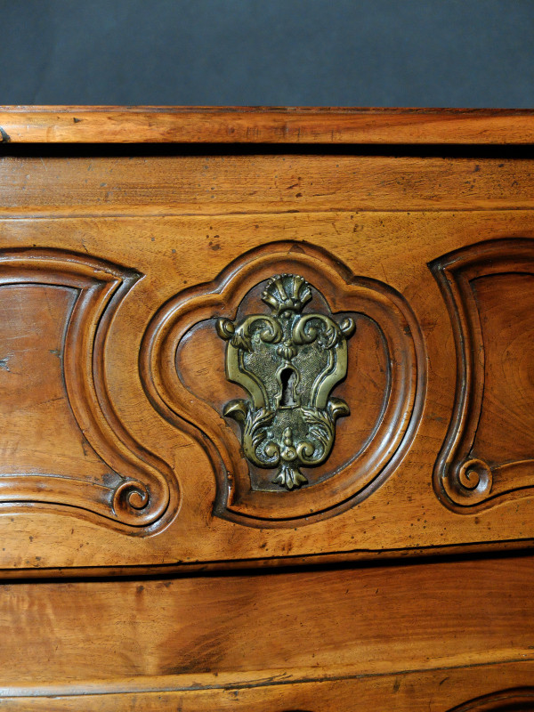 Provençal chest of drawers - Nîmes, 18th century