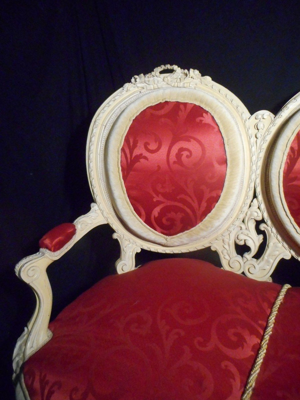 Large 19th century lacquered sofa Modèle De Château