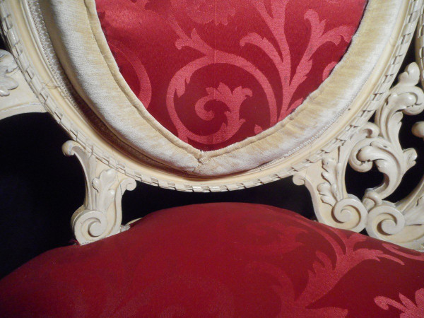 Large 19th century lacquered sofa Modèle De Château