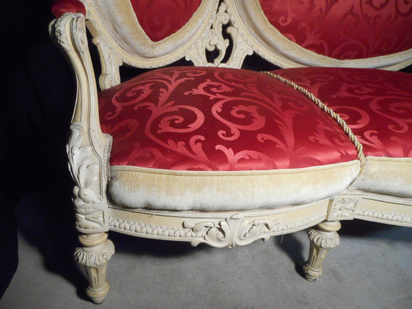 Large 19th century lacquered sofa Modèle De Château