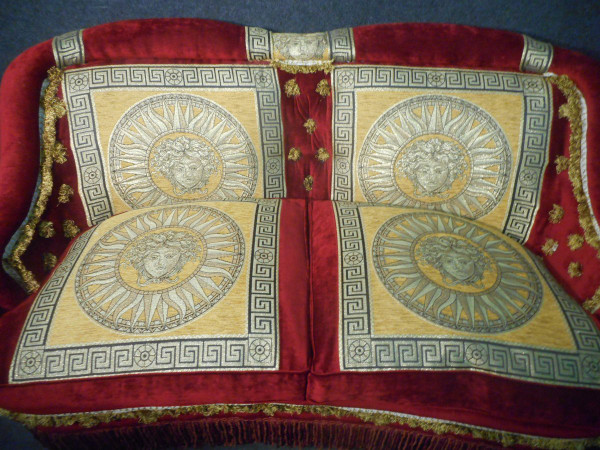 Sofa Napoleon III period In Velvet