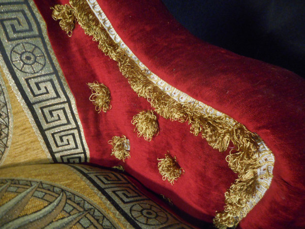 Sofa Napoleon III period In Velvet