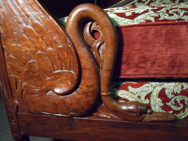 Letto per bambini a collo di cigno di epoca impero in mogano cubano