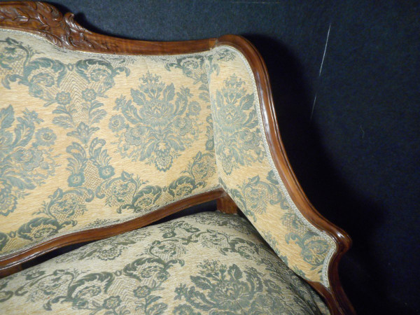 Divano in stile Luigi XV in noce timbrato Jean Baptiste Boulard