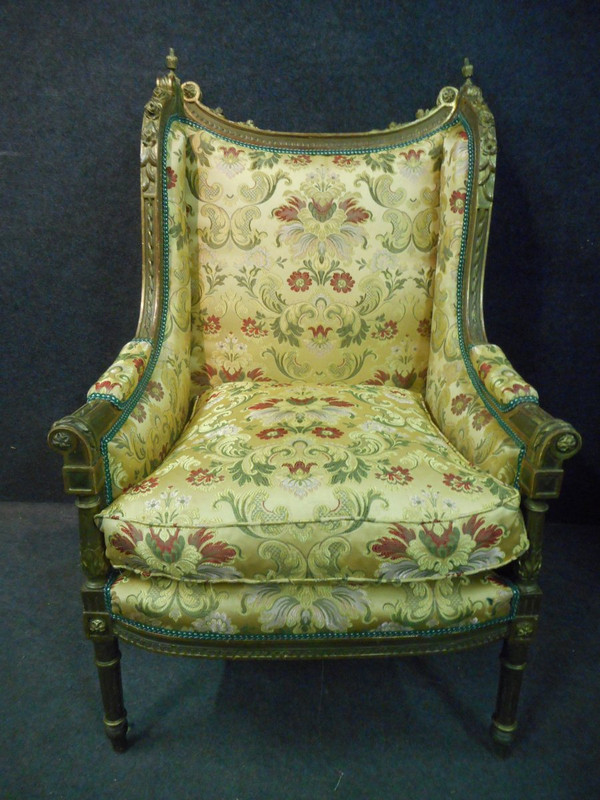 Large Pair Of 19th Century Bergères In Lacquered And Gilded Wood