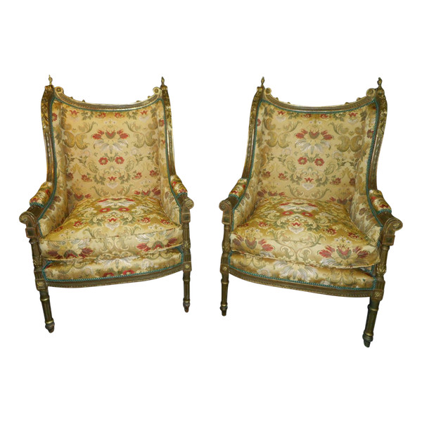 Large Pair Of 19th Century Bergères In Lacquered And Gilded Wood