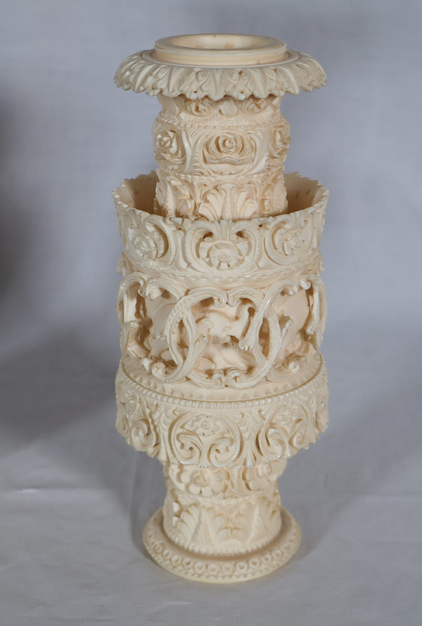 Large Ivory Lamp Height 64 Cm, India circa 1920-1930