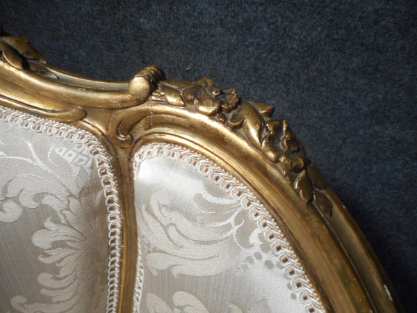 Paire De Fauteuils Corbeille En Bois Doré époque Début XIXème