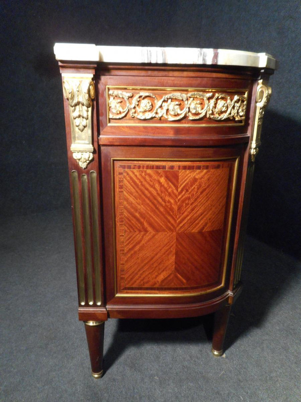 Commode Galbé Estampillée Haentges Frères