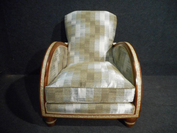 Art Deco Living Room Set In Mahogany Inlaid With Pearlescent Band