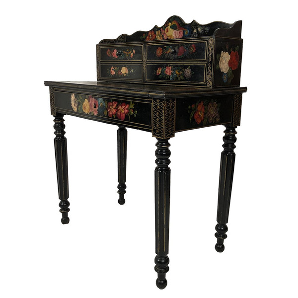 Bonheur du jour en bois laqué noir à riches décors peints de fleurs et d’oiseaux, Napoléon III