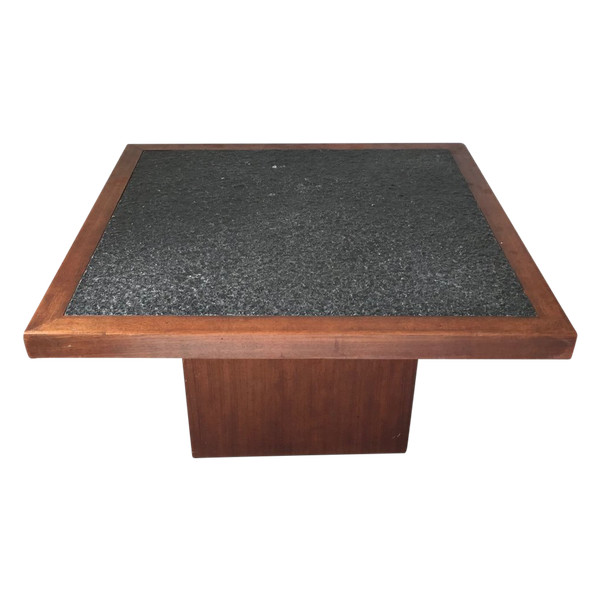 Table basse carrée en granit, circa 1980.
