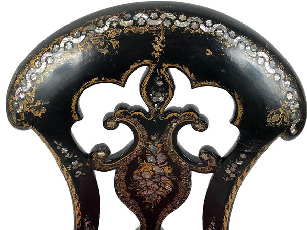 Chaise à haut dossier en bois et carton bouilli burgauté, Napoléon III