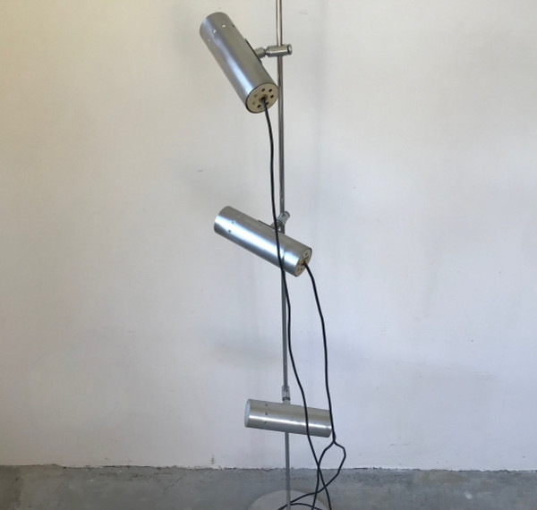 Lampadaire dans le goût d'Alain Richard, vers 1960.
