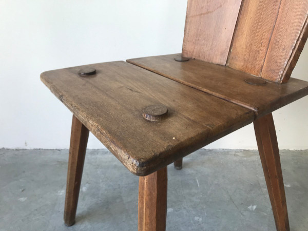 Set of 6 Savoyard chairs in solid wood, Circa 1950.
