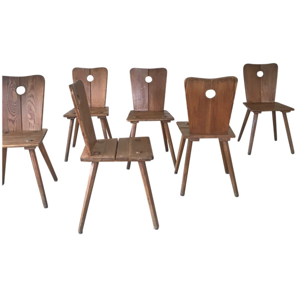 Set of 6 Savoyard chairs in solid wood, Circa 1950.