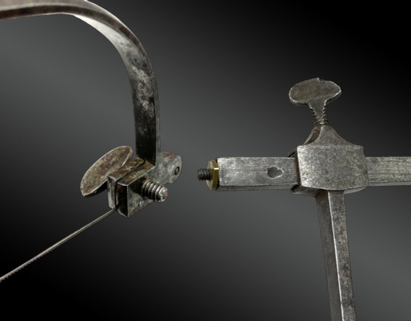Surgeon's saw - Early 19th century