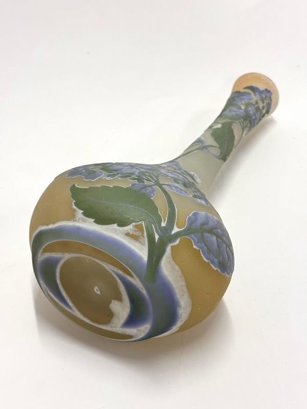 Emile Gallé Vase Art Nouveau  "Hydrangea"