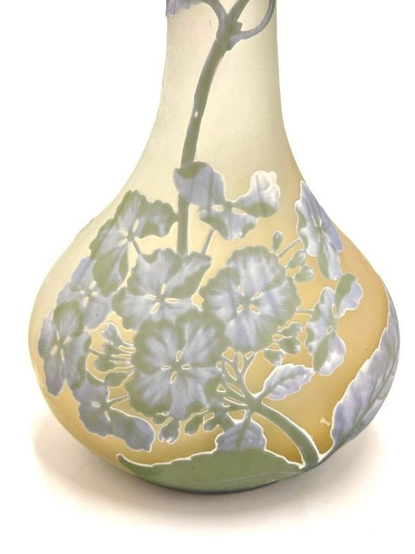 Emile Gallé Vase Art Nouveau  "Hydrangea"