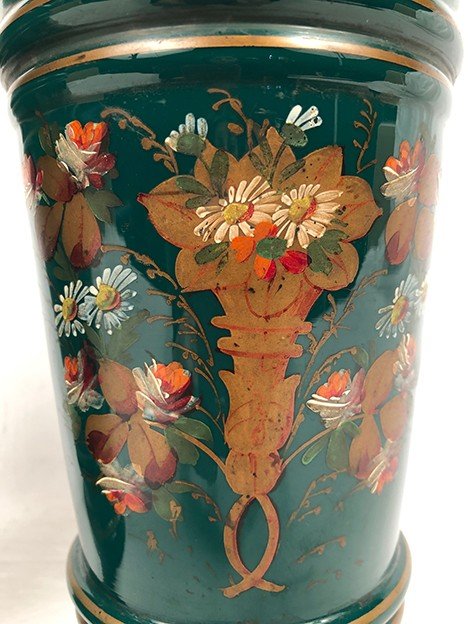 Paire de grands vases en verre opalin, XIXe