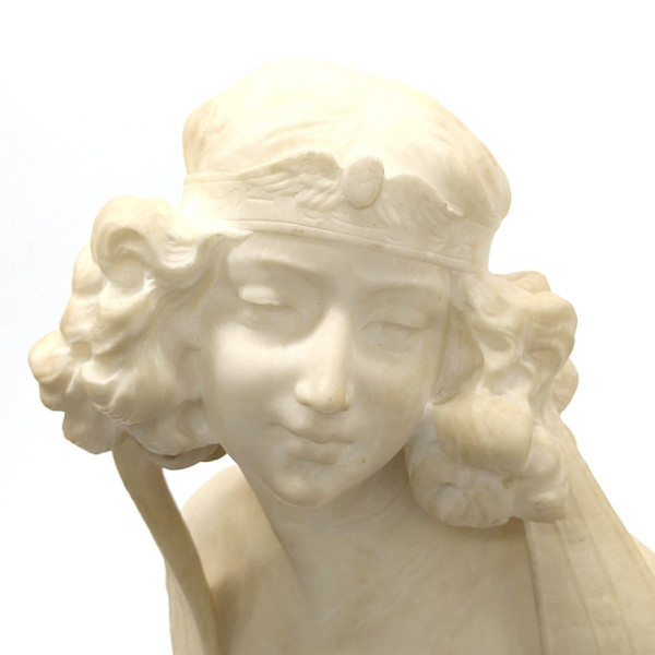Busto di giovane donna in stile liberty orientale in alabastro 1900 circa