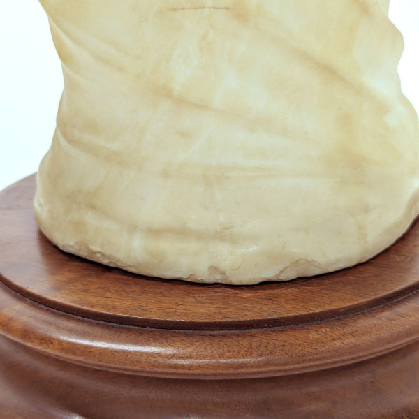 Busto di giovane donna in stile liberty orientale in alabastro 1900 circa