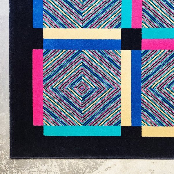 Magnifique tapis en laine des années 1990 par Ottavio Missoni. Fabriqué en Italie